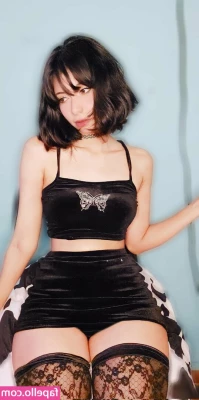 Lilywaifu - With a dress or without a dress