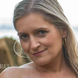 katie_k_beach_free