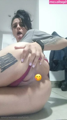 titsexxx - You know what’s the problem with these tank tops..?