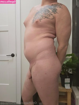 thecaseypup - If you stare for too long I will sit on your face 😏