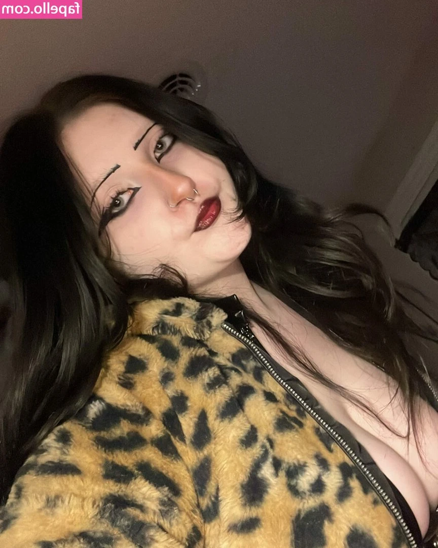 juli3.mxx [ juli3-mxx ] - Do you know what cowgirls love most in this world? 🏜️ It's