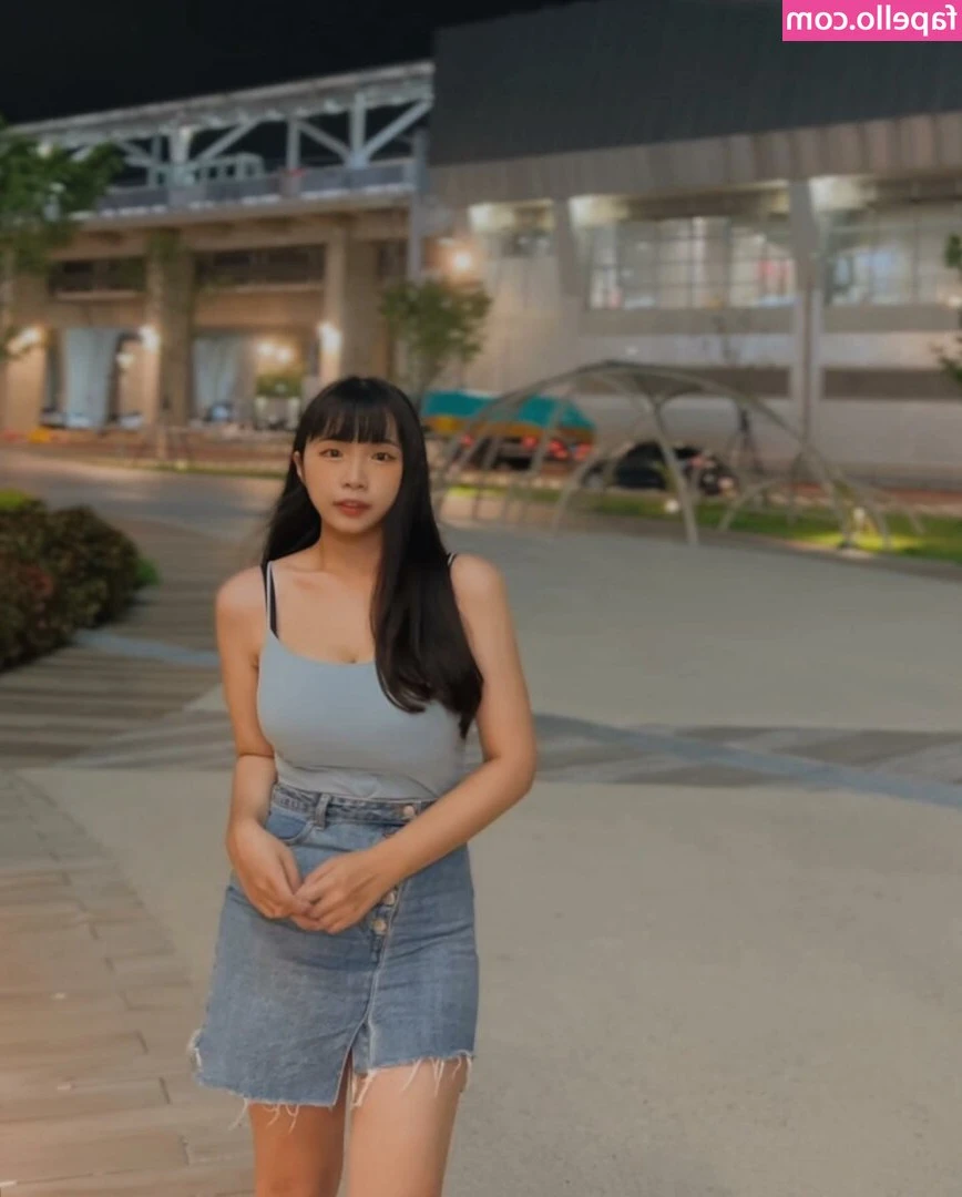___annann [ annann ] - My cum face is pretty sexy, if I do say so myself 😋