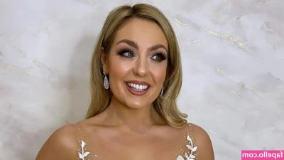 Amy Dowden [ amy-dowden ] - Messing around with slo-mo. #boobies #bouncing #bigtits