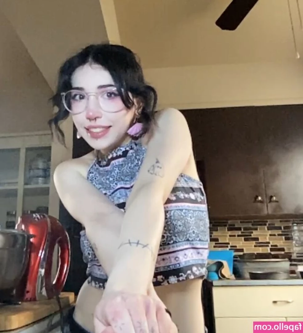 FlodaASMR - How is it Monday again