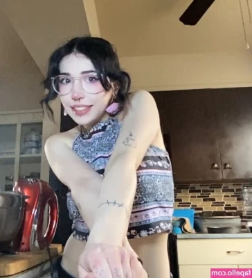 FlodaASMR - How is it Monday again