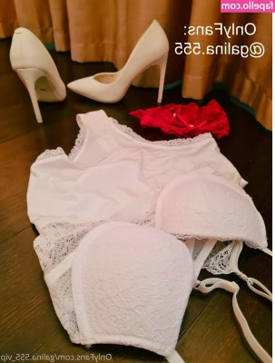 footishqueengalina - Thirsty Thursday For Sure    This Pussy REALLY Thirsty For Something 