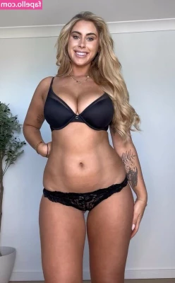 Ariella Nyssa [ ariella-nyssa ] - De desayuno