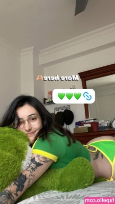 Nyukix - O deseas mejor ya afuera y lista para que solo te pongas a mamar de
