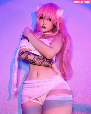 Nyukix - your favourite pitties and titties