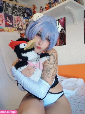 Nyukix - Ready for someone to put it in 😍🍑🍆