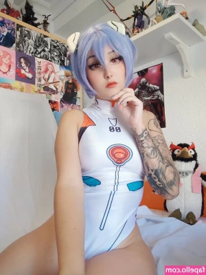 Nyukix - Que rico acariciarme por las mañanas  siempre despierto bien