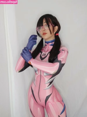 Nyukix - Which would you want to lick first      Remember to like the post