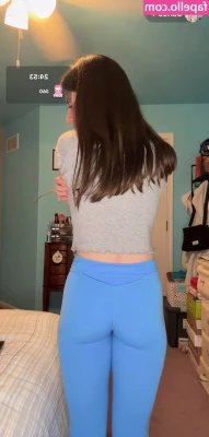 Carlee Hoschouer [ carlee-hoschouer ] - Hey handsome  what are we doing tonight