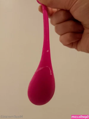 missemerald3 - Woofwoofwoof  puppy boy toying around n showing off to u   I luv this