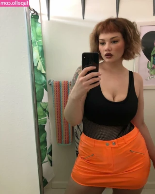 isabel_hendrix [ isabel-hendrix ] - ℐ 𝓁𝑜𝓋𝑒 𝓌𝒽𝑒𝓃 𝒽𝑒 𝓇𝓊𝒷𝓈