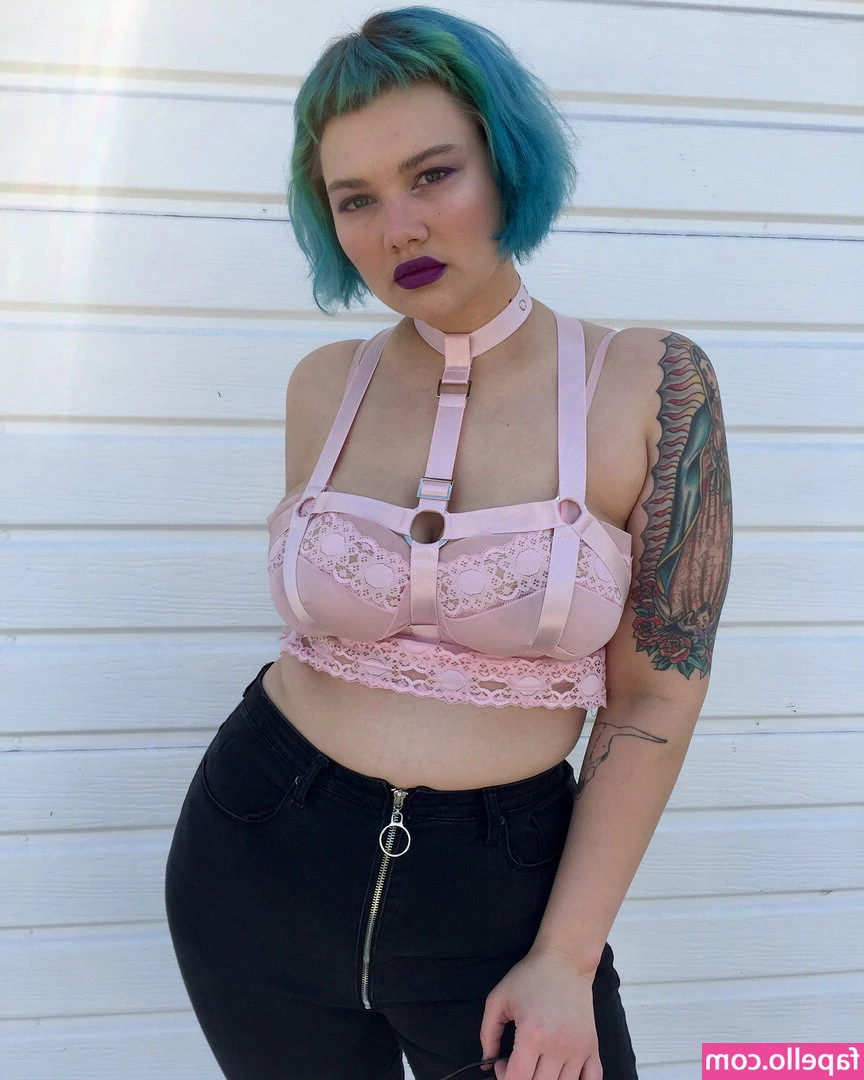 isabel_hendrix [ isabel-hendrix ] - Taunting you cause you re so puny part 1