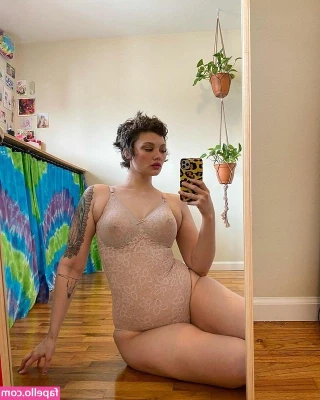 isabel_hendrix [ isabel-hendrix ] - Rate my body 1-10!