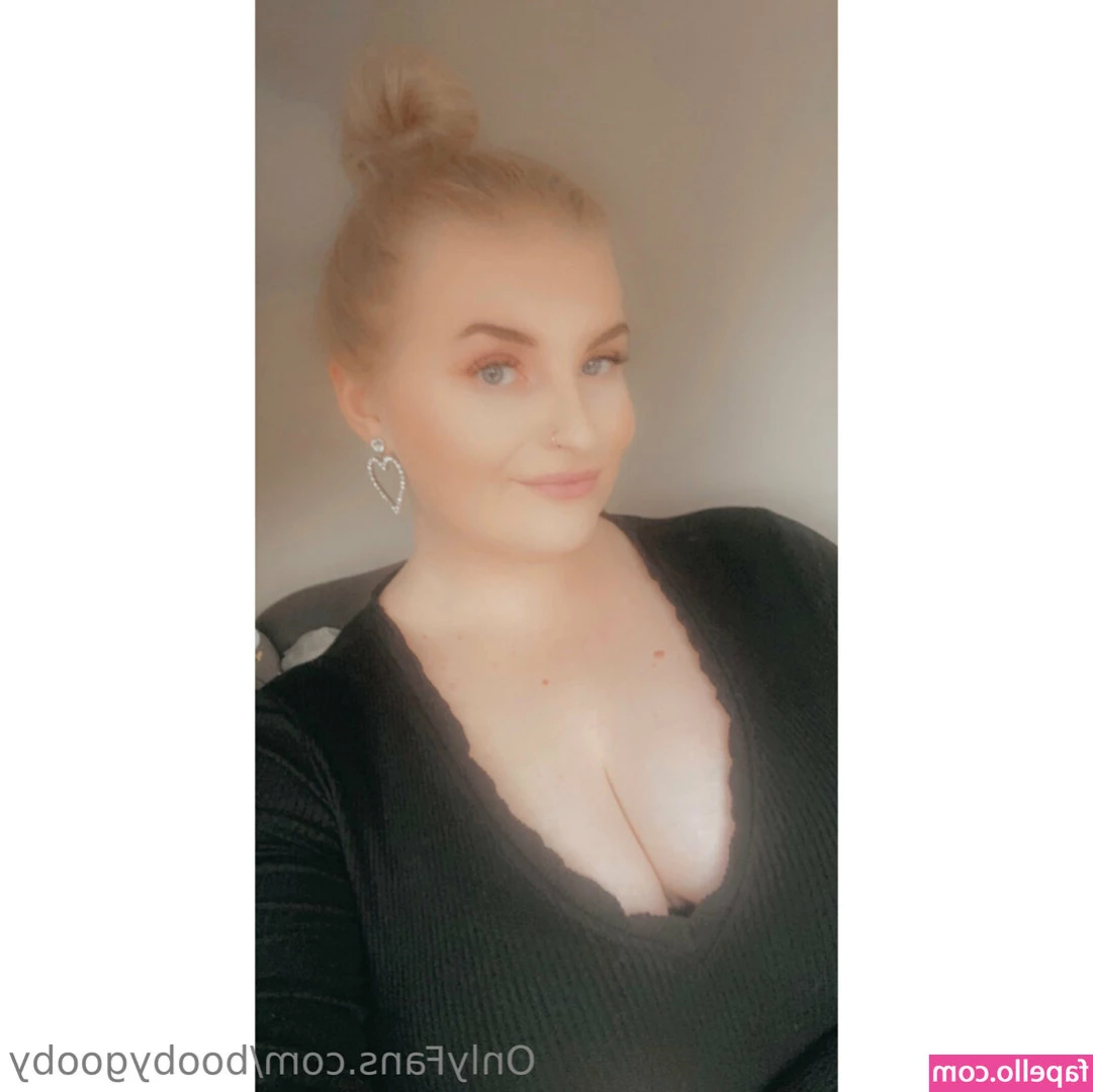 boobygooby - if u wanna see my pierced nipples and belly button   subscribe to   