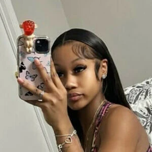 Therealprettylingg__