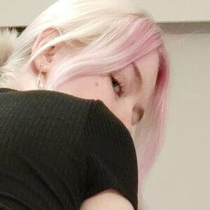 Zoey_047