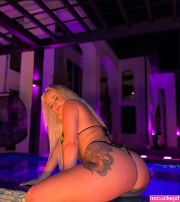 Lexi Hicks [ lexi-hicks ] - Swipe um näher zu kommen🤭