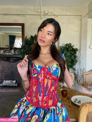 camilaslife [ camilaslife-2 ] - Would you give me a foot massage?