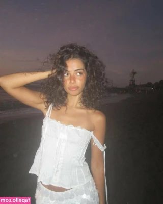 Tara Bakalian [ tara-bakalian ] - here for you