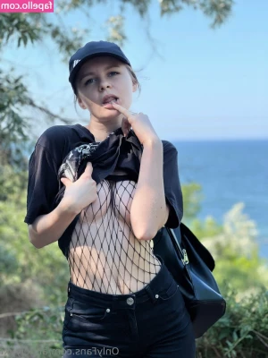 angelyuki - Who wants the little vid clip of this