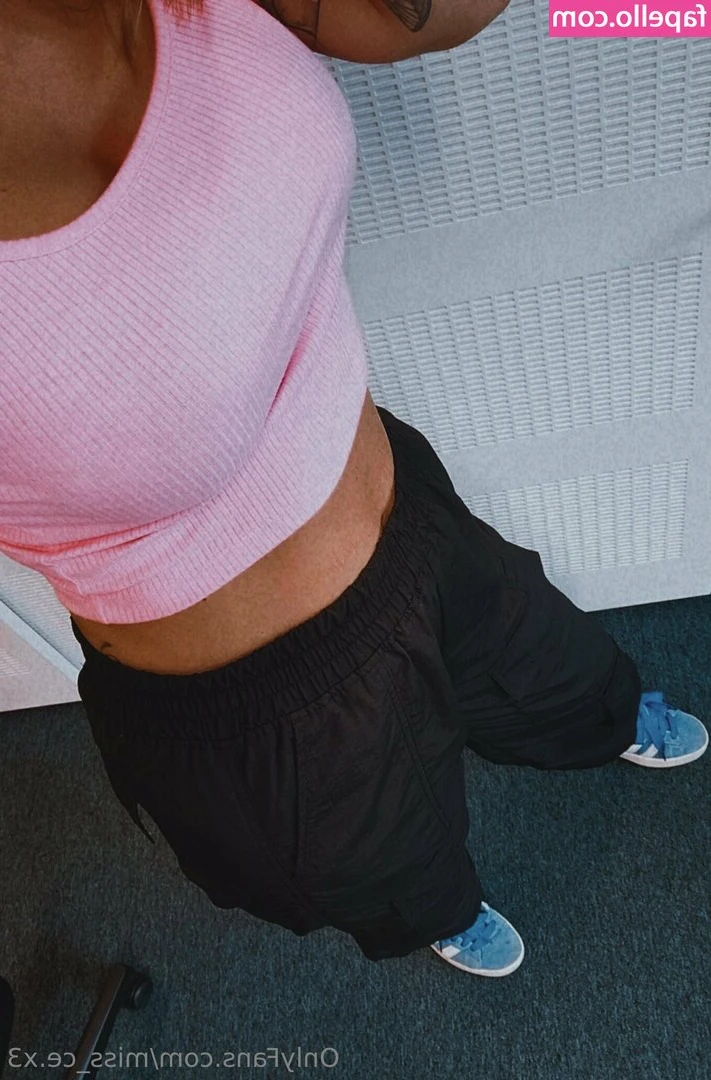miss_ce.x3 [ miss-ce-x3 ] - Hi my lovelies :) as I start my third trimester of my pregnancy I