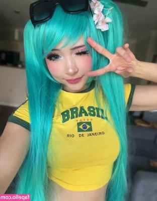 Kora.aura [ kora-aura ] - showing of my sporty outfit for @mikebelike and let him take