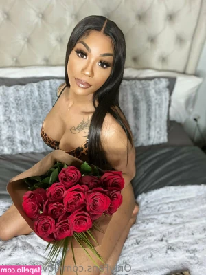 iloveleilanili - White hot and feeling irresistible 🤍