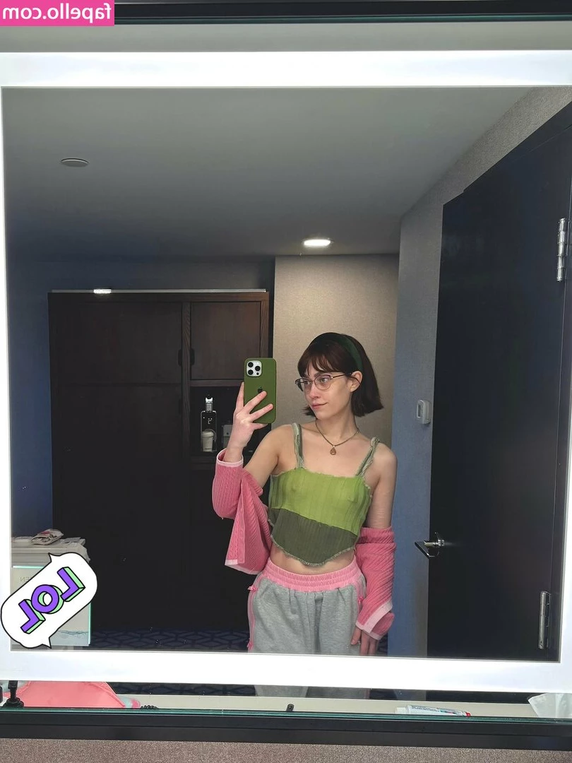 dollylol [ dollylol-1 ] - I tried a new workout routine 💪🏼 Do you want me to tell you