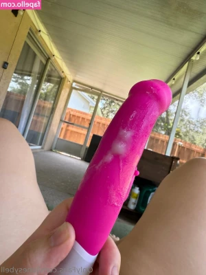 jonesybell - Both holes are tight 😇