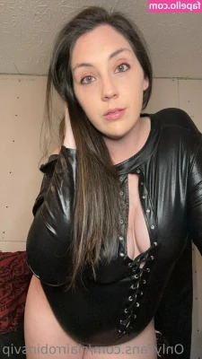 clairrobinsvip - this was going to be an outtake but it was too funny to delete