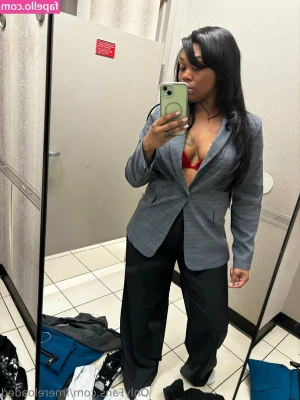 mrsfeedme - Someone said it's Thicccc Thursday?