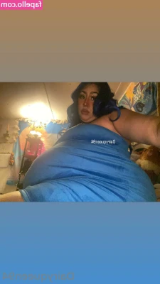 dairyqueen94 - I feel like all my shower nudes look the same 😂 do I need to stop