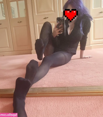 caralouss - Sending all the sexy love out there tonight !!  So this Naughty Slut