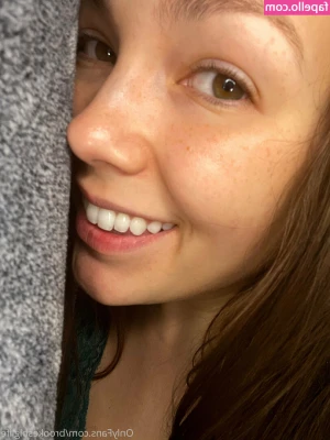 brookesbiglife - Q: Your moans are the hottest thing I've ever heard on your onlyfans!