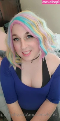 daisydamara - Would you give me backshots?