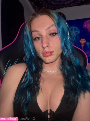 vylyria - Its ᴛʜɪᴄᴋ ᴅɪᴄᴋ ᴛʜᴜʀꜱᴅᴀʏ and I want you to