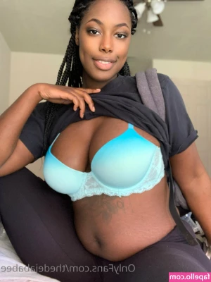 thedejababee - Woman in black    What s your favourite colour