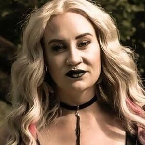 ChloeNextDoor00