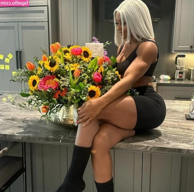 Jade Cargill [ jade-cargill ] - Today I decided to treat myself to a summer look, hopefully I won't