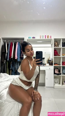 Yasmin Soares [ yasmin-soares ] - a little goodnight teaser  whatcha think
