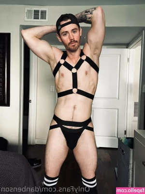 danbenson - Cum on my big titties