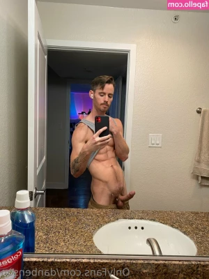 danbenson - La video la plus chaude dans la douche  The hottest shower video