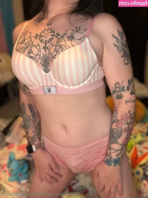 transgirlazalea - Peekaboo