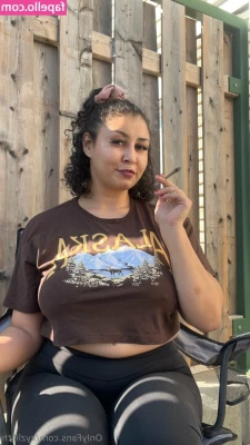xyzlilith - Can someone please fuck me doggystyle