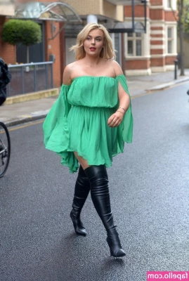 Tallia Storm [ tallia-storm ] - Who likes ass