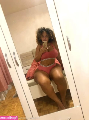 pamelaalexandra [ pamelaalexandra-4 ] - I'd say i'm a pretty good trainer @sexyasiangirlfriend